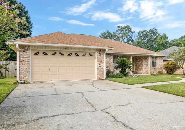 Photo 3 of Single family home for sale at 6751 Rickwood Dr, Pensacola, FL 32526 | MLS# 688886 | Listing updated on 2026-10-19