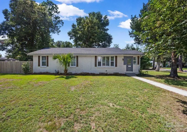 Photo 3 of Single family home for sale at 2931 N 15th Avenue, Pensacola, FL 32503 | MLS# 688347 | Listing updated on 2026-09-04