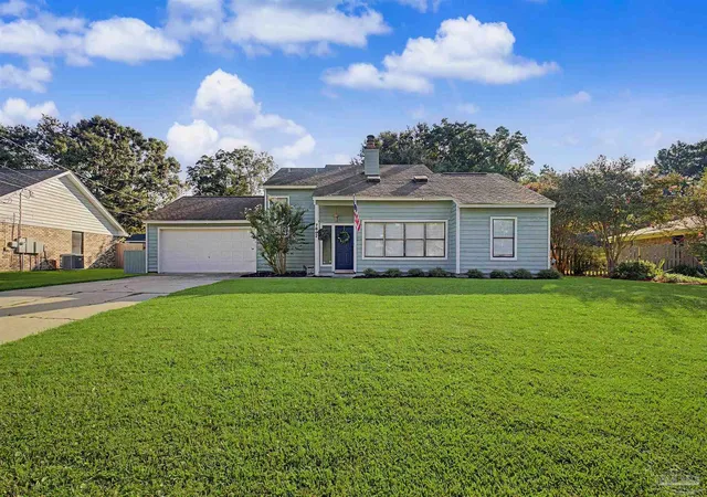 Photo 2 of Single family home for sale at 7662 Charter Oaks Dr, Pensacola, FL 32514 | MLS# 689019 | Listing updated on 2026-09-23