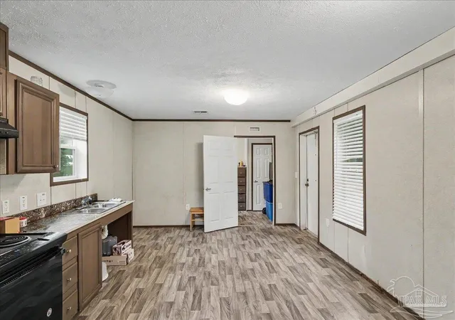 Photo 4 of Manufactured home for sale at 6804 Rolling Hills Rd, Pensacola, FL 32505 | MLS# 688780 | Listing updated on 2026-09-11