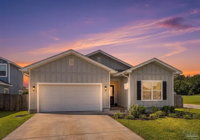 Photo 1 of Single family home for sale at 6677 Paso Fino Dr, Pensacola, FL 32526 | MLS# 689629 | Listing updated on 2026-10-13
