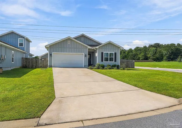 Photo 2 of Single family home for sale at 6677 Paso Fino Dr, Pensacola, FL 32526 | MLS# 689629 | Listing updated on 2026-10-13