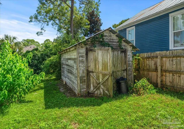 Photo 43 of Single family home for sale at 1417 E Jackson St, Pensacola, FL 32501 | MLS# 688841 | Listing updated on 2026-09-11