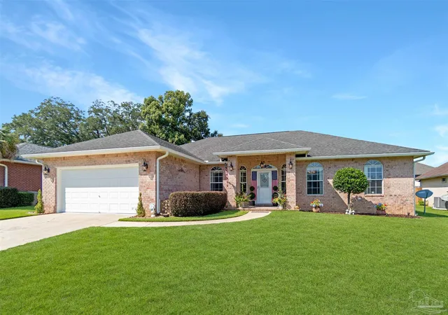 Photo 1 of Single family home for sale at 3312 Holt Cir, Pensacola, FL 32526 | MLS# 689413 | Listing updated on 2026-10-12