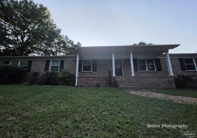 Photo 1 of Single family home for sale at 9819 Kawanee Dr, Pensacola, FL 32514 | MLS# 689686 | Listing updated on 2026-09-30