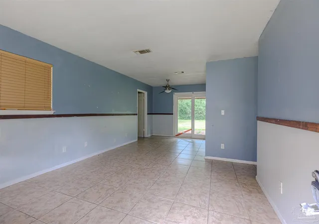 Photo 4 of Single family home for sale at 136 Shady Ln, Crestview, FL 32536 | MLS# 688359 | Listing updated on 2026-10-21