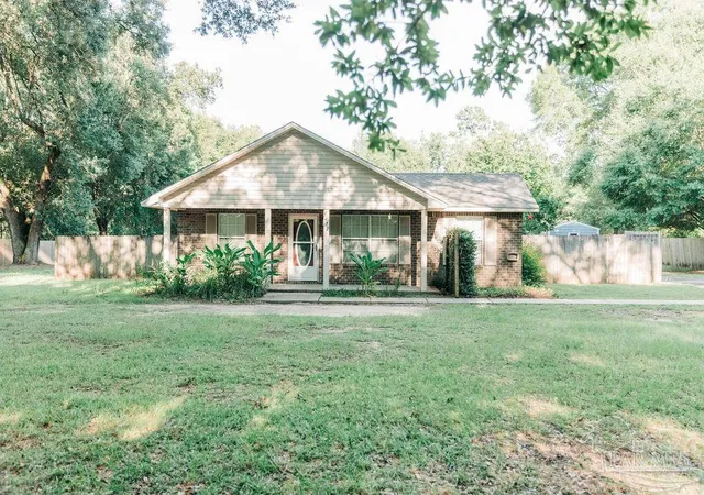 Photo 1 of Single family home for sale at 5472 Joggers Ln, Milton, FL 32571 | MLS# 688920 | Listing updated on 2026-10-09