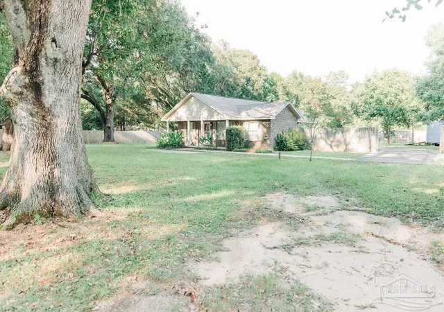 Photo 3 of Single family home for sale at 5472 Joggers Ln, Milton, FL 32571 | MLS# 688920 | Listing updated on 2026-10-09