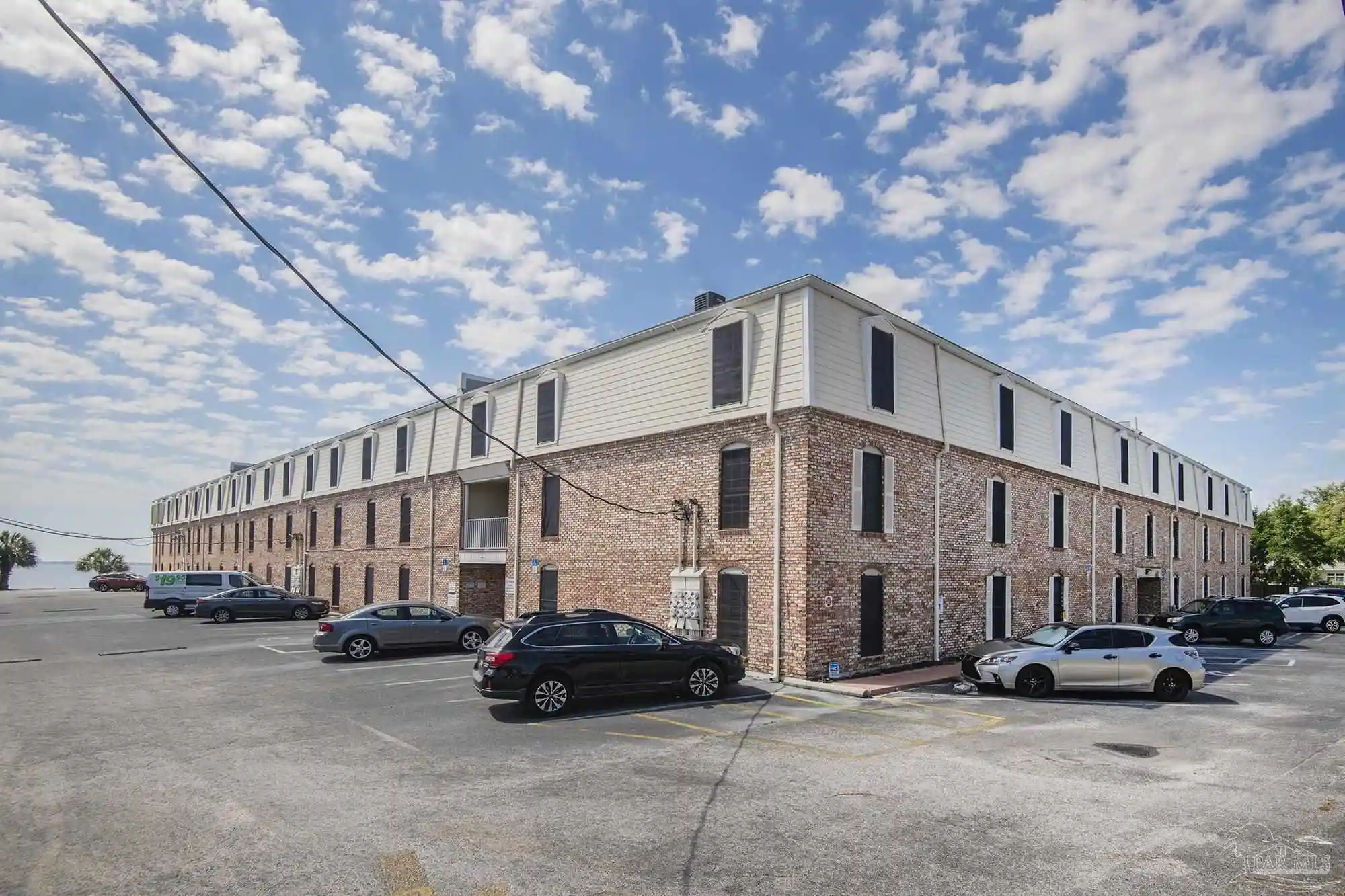 Listing Photo 1 - Condo for sale in 600 Scenic Hwy located at 600 Scenic Hwy, Pensacola, FL 32503 - Unit #217