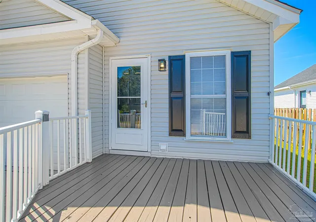 Photo 2 of Single family home for sale at 5323 Yellow Blf Rd, Pensacola, FL 32507 | MLS# 689721 | Listing updated on 2026-10-02