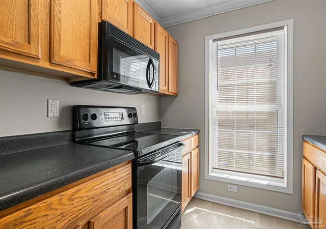 Photo 4 of Single family home for sale at 5323 Yellow Blf Rd, Pensacola, FL 32507 | MLS# 689721 | Listing updated on 2026-10-02