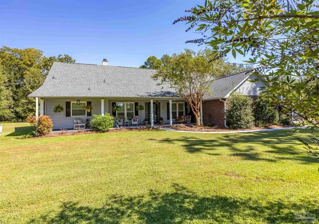 Photo 1 of Single family home for sale at 9820 Bridlewood Rd, Pensacola, FL 32526 | MLS# 690111 | Listing updated on 2026-10-13