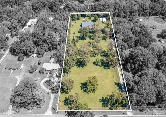 Photo 3 of Single family home for sale at 9820 Bridlewood Rd, Pensacola, FL 32526 | MLS# 690111 | Listing updated on 2026-10-13