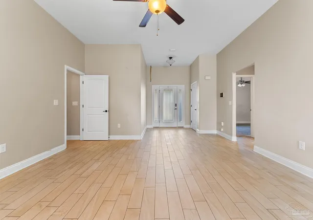Photo 4 of Single family home for sale at 5546 Bellview Ct, Milton, FL 32583 | MLS# 688727 | Listing updated on 2026-09-09