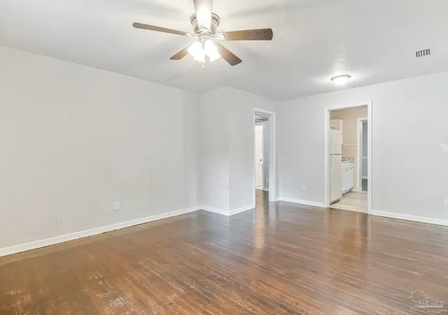 Photo 3 of Single family home for sale at 31 Kennington Dr, Pensacola, FL 32507 | MLS# 688618 | Listing updated on 2026-09-06