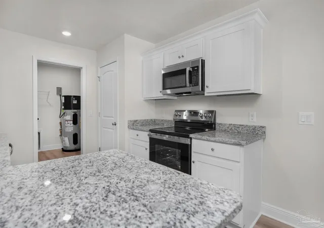 Photo 3 of House for sale at 7251 Bogey Ln, Milton, FL 32570 | MLS# 688485 | Listing updated on 2026-09-03