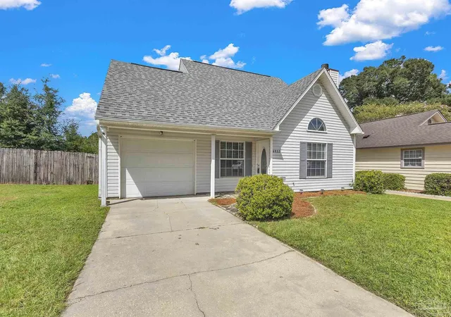 Photo 2 of Single family home for sale at 6952 Weatherwood Pl, Pensacola, FL 32506 | MLS# 689200 | Listing updated on 2026-09-23