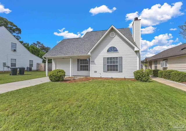 Photo 3 of Single family home for sale at 6952 Weatherwood Pl, Pensacola, FL 32506 | MLS# 689200 | Listing updated on 2026-09-23