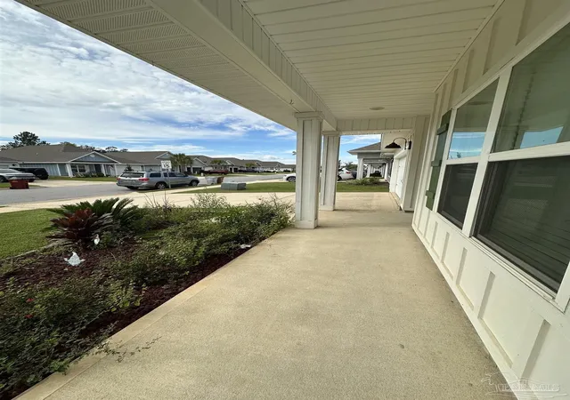 Photo 3 of Sale Pending at 5752 Conley Ct, Milton, FL 32571 | MLS# 688522 | Listing updated on 2026-10-18
