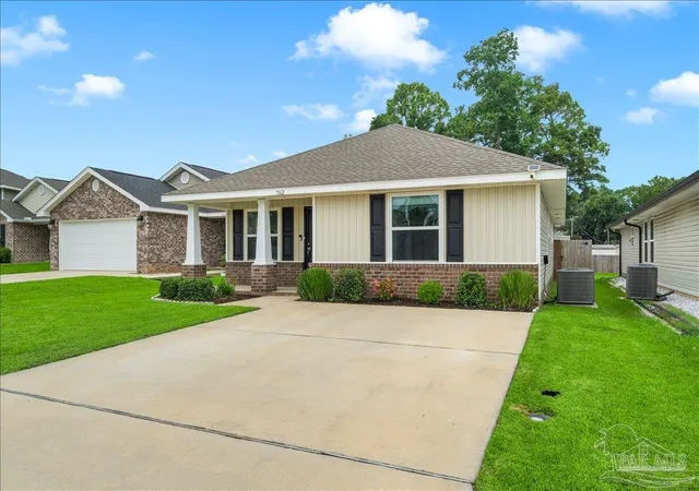 Photo 2 of Single family home for sale at 7162 Sonny Dr, Pensacola, FL 32504 | MLS# 688651 | Listing updated on 2026-09-08