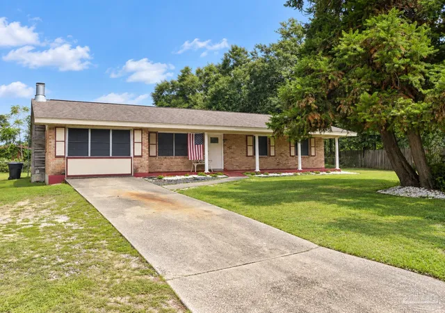 Photo 1 of Single family home for sale at 7151 Mcadam Ct, Pensacola, FL 32504 | MLS# 688887 | Listing updated on 2026-10-20