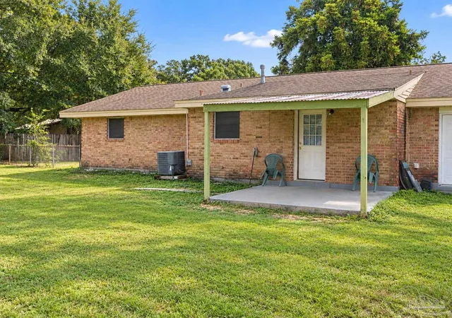 Photo 2 of Single family home for sale at 7151 Mcadam Ct, Pensacola, FL 32504 | MLS# 688887 | Listing updated on 2026-10-20