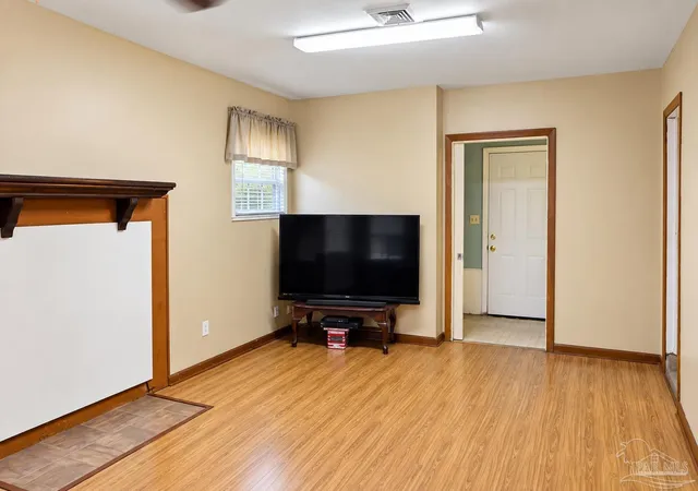 Photo 3 of Single family home for sale at 7151 Mcadam Ct, Pensacola, FL 32504 | MLS# 688887 | Listing updated on 2026-10-20