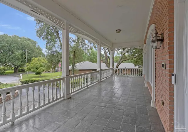 Photo 3 of Single family home for sale at 5 Mustin Pl, Pensacola, FL 32506 | MLS# 688573 | Listing updated on 2026-09-04