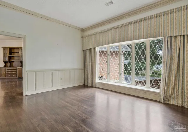Photo 4 of Single family home for sale at 5 Mustin Pl, Pensacola, FL 32506 | MLS# 688573 | Listing updated on 2026-09-04