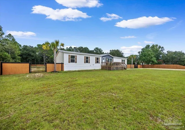Photo 3 of Manufactured home for sale at 1920 Mercy Ln, Milton, FL 32583 | MLS# 688656 | Listing updated on 2026-09-13