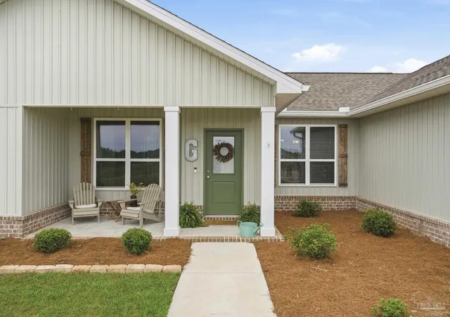 Photo 3 of Single family home for sale at 9235 Salter Rd, Milton, FL 32571 | MLS# 680604 | Listing updated on 2026-09-02