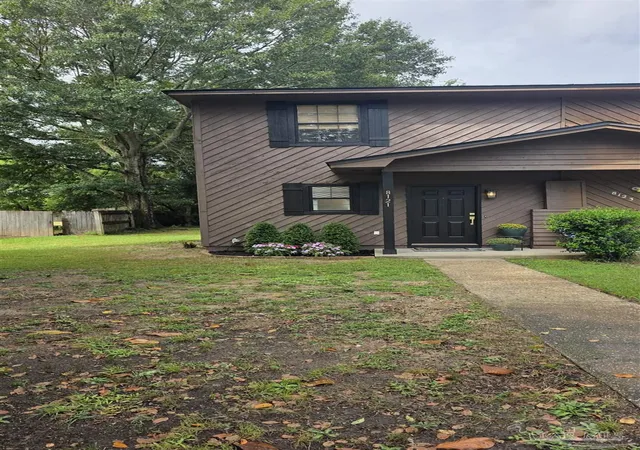 Photo 1 of Single family home for sale at 8121 Stonebrook Dr, Pensacola, FL 32514 | MLS# 689922 | Listing updated on 2026-10-22