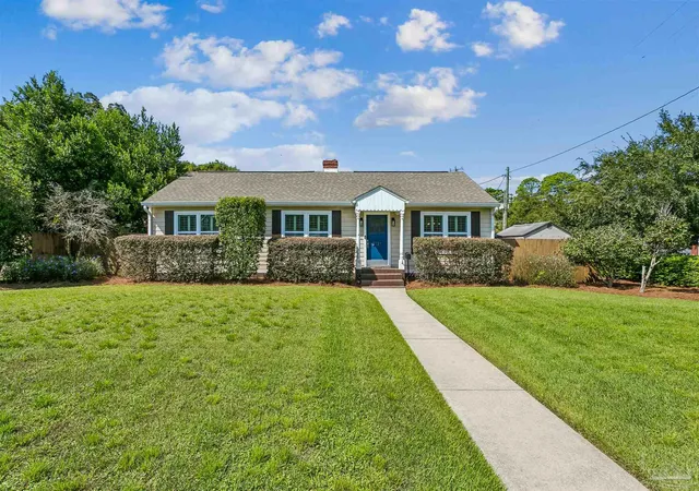 Photo 2 of Single family home for sale at 2121 N 12th Avenue, Pensacola, FL 32503 | MLS# 689338 | Listing updated on 2026-09-22