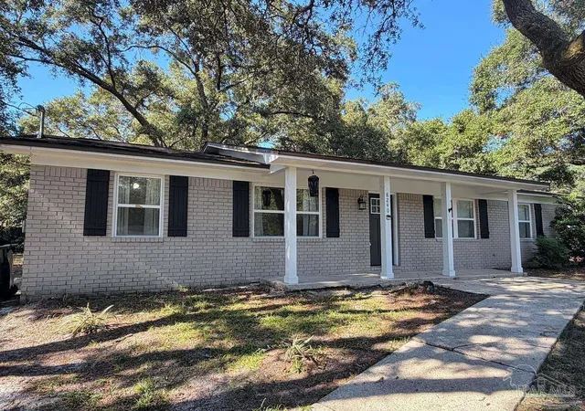 Photo 2 of Single family home for sale at 8240 Sedgefield Dr, Pensacola, FL 32507 | MLS# 689596 | Listing updated on 2026-09-27