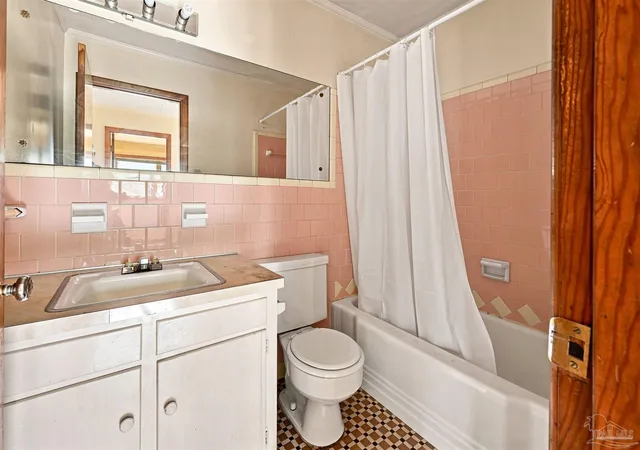 Photo 2 of Single family home for sale at 150 Hancock Ln, Pensacola, FL 32503 | MLS# 687919 | Listing updated on 2026-09-04