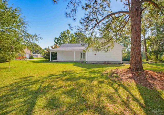 Photo 2 of Single family home for sale at 5647 Tilubo Ln, Milton, FL 32571 | MLS# 689106 | Listing updated on 2026-09-17