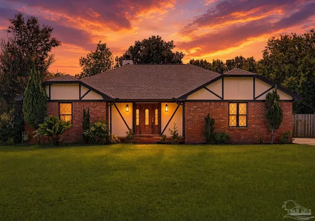 Photo 2 of Single family home for sale at 3883 Bay Wind Dr, Gulf Breeze, FL 32563 | MLS# 688421 | Listing updated on 2026-09-02
