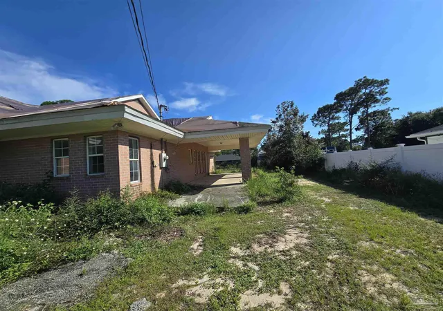 Photo 3 of Sale Pending at 8261 Pamplona St, Navarre, FL 32566 | MLS# 689265 | Listing updated on 2026-10-01