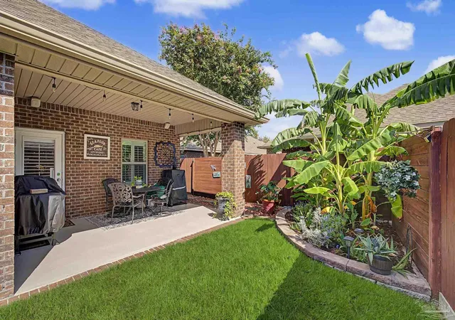 Photo 3 of Single family home for sale at 1740 Brantley Dr, Gulf Breeze, FL 32563 | MLS# 688297 | Listing updated on 2026-09-17