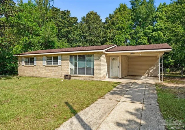 Photo 3 of Single family home for sale at 3650 Wellington Rd, Pensacola, FL 32504 | MLS# 689490 | Listing updated on 2026-10-22