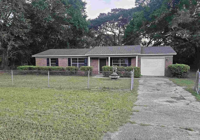 Photo 2 of Single family home for sale at 7721 Pontiac Dr, Pensacola, FL 32506 | MLS# 688724 | Listing updated on 2026-09-09