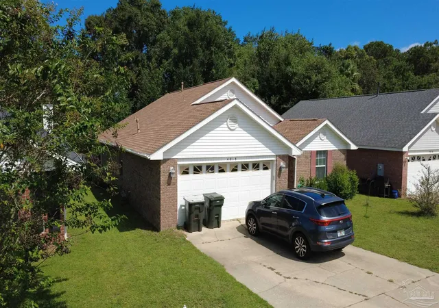 Photo 3 of Sale Pending at 4018 Embers Landing, Pensacola, FL 32505 | MLS# 689555 | Listing updated on 2026-10-19