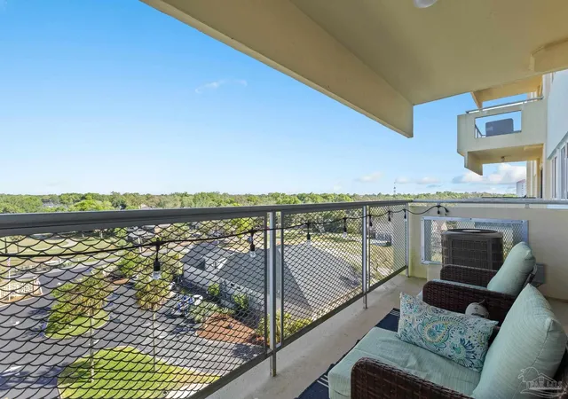 Listing Photo 1 - Condo for sale in building located at 825 Bayshore Dr, Warrington, FL 32507 - Unit #605