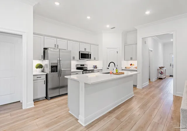 Photo 3 of Sale Pending at 3155 Camphor Rd, Pensacola, FL 32526 | MLS# 689127 | Listing updated on 2026-10-21