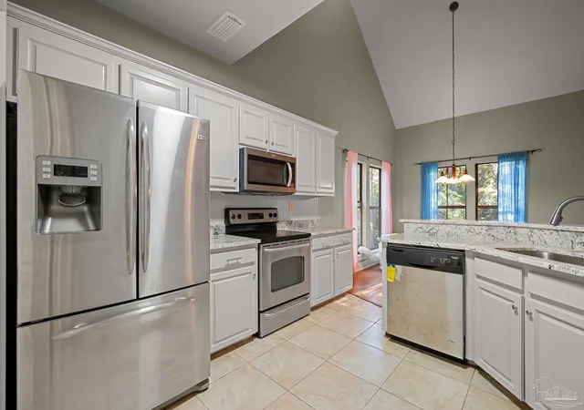 Photo 3 of Single family home for sale at 102 Bell Ct, Daphne, AL 36526 | MLS# 688836 | Listing updated on 2026-09-19