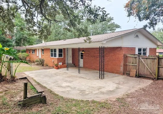 Photo 3 of Single family home for sale at 482 N 77th Avenue, Pensacola, FL 32506 | MLS# 688478 | Listing updated on 2026-09-03