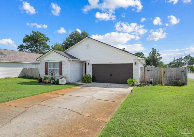 Photo 2 of Single family home for sale at 9447 Parker Pl Dr, Navarre, FL 32566 | MLS# 689206 | Listing updated on 2026-10-05