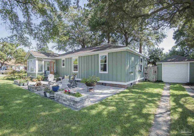 Photo 1 of Sale Pending at 1901 E Yonge St, Pensacola, FL 32503 | MLS# 688454 | Listing updated on 2026-10-05