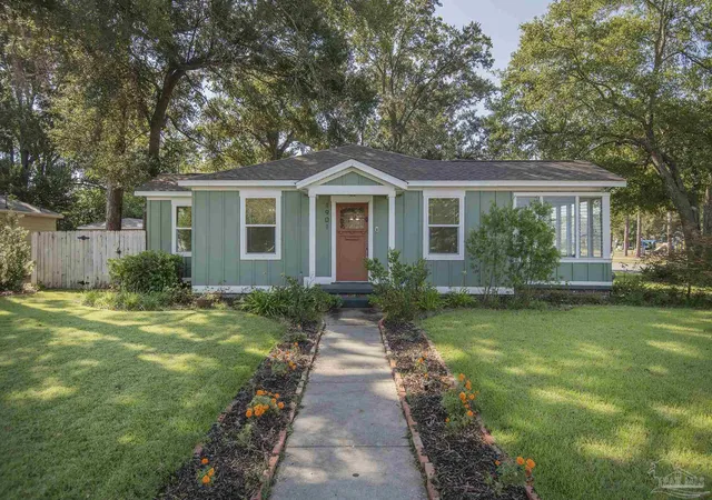 Photo 2 of Sale Pending at 1901 E Yonge St, Pensacola, FL 32503 | MLS# 688454 | Listing updated on 2026-10-05