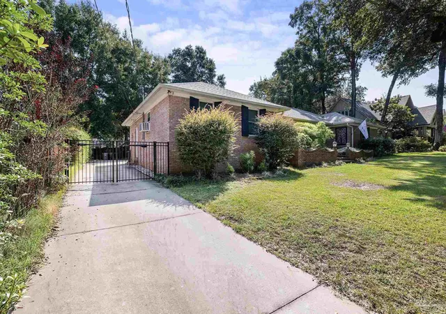 Photo 2 of Single family home for sale at 54 Blithewood Dr, Pensacola, FL 32514 | MLS# 689467 | Listing updated on 2026-09-24